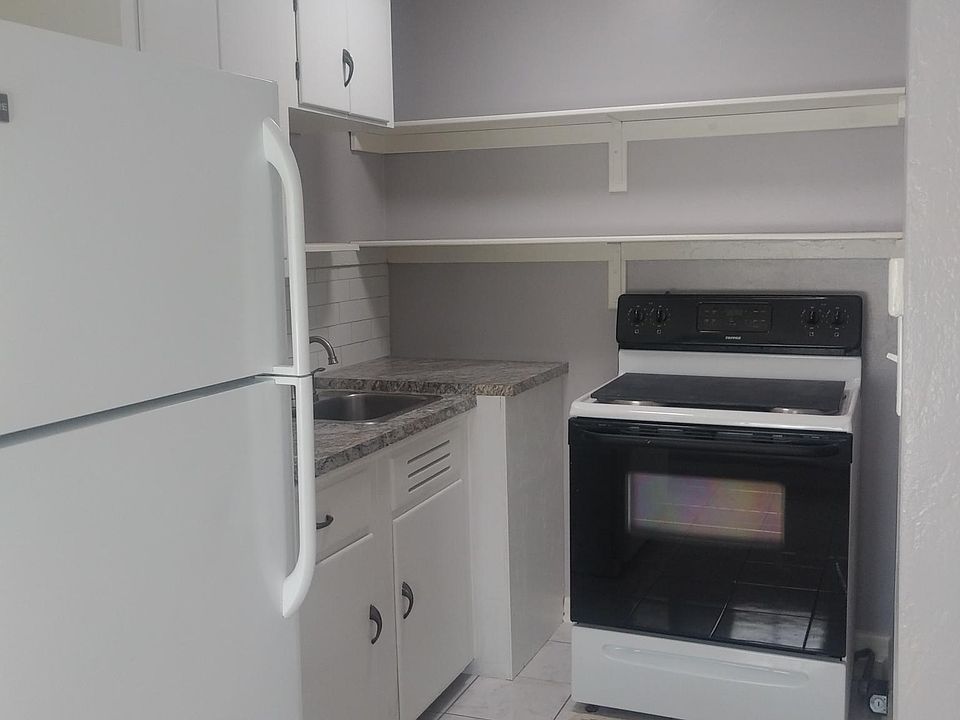 1st image of 2955 Coral Ct