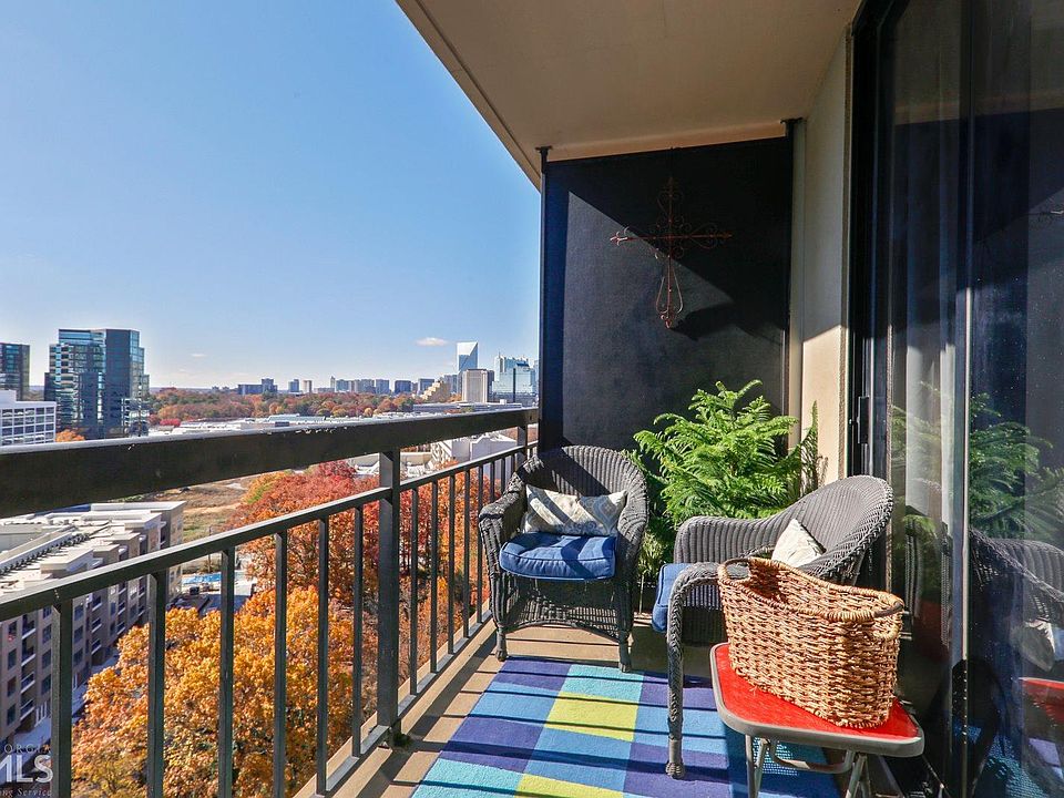 1st image of 3481 Lakeside Dr NE APT 2205