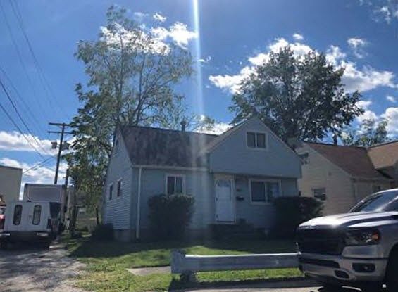 2nd image of 11701 Brookfield Ave