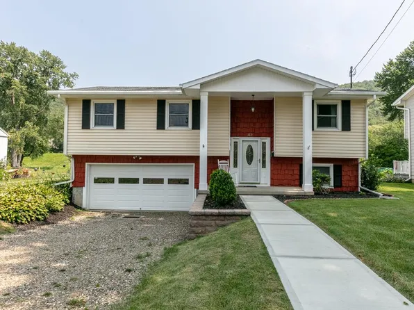 42 Roosevelt St, Corning, NY 14830