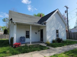 4 E Flora St, Washington, IN 47501