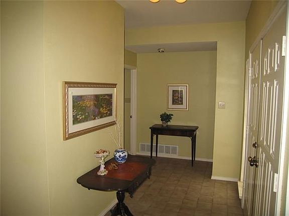 5th image of 6300 Seabrook Dr