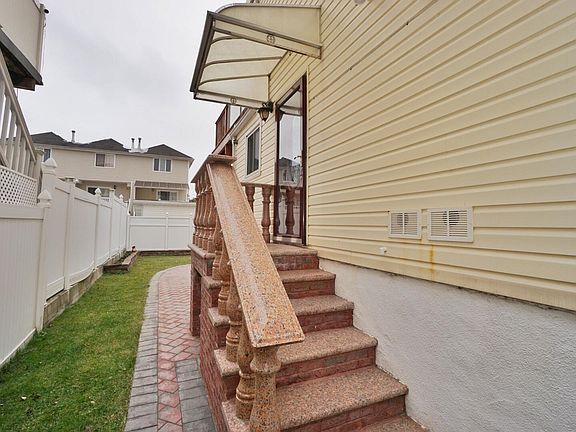 2nd image of 120 Moreland St #1A