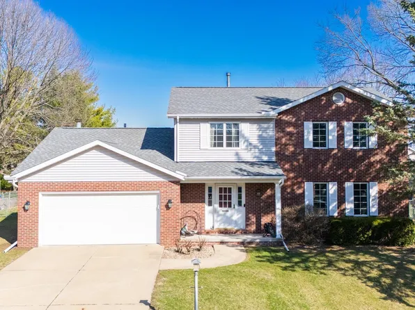 6410 N Tammarack Ln, Peoria, IL 61615