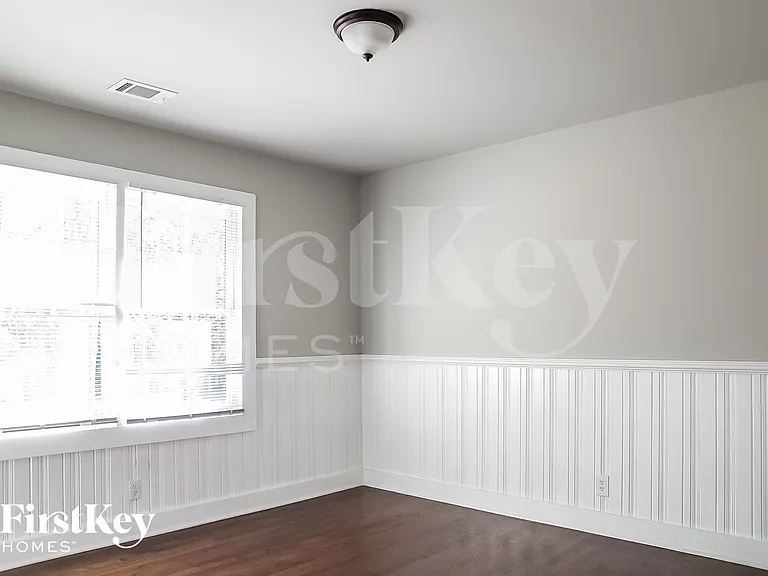 2207 Freydale Rd SE — Photo 15