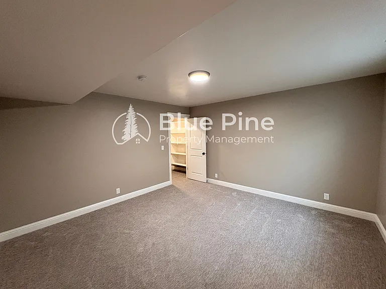 1890 Mesa Canyon Dr — Photo 20
