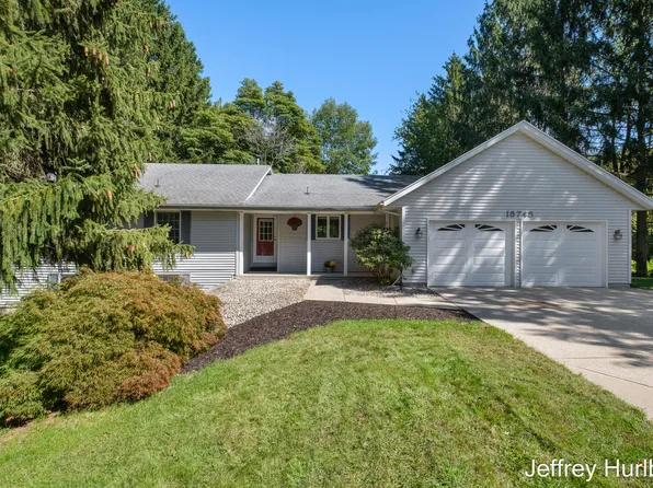15745 Fendt Farm Dr, Holland, MI 49424