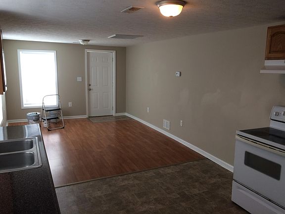 3rd image of 610 Westover Ave