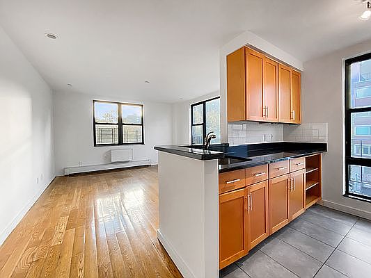 1st image of 3 E 115th St APT 3D