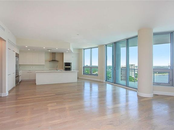 2nd image of 2900 W Julia St #2102