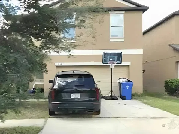 10310 Carloway Hills Dr, Wimauma, FL 33598