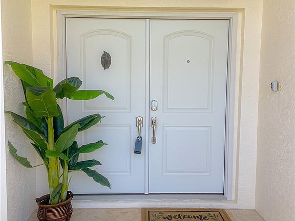 2nd image of 4436 SE 11th Pl