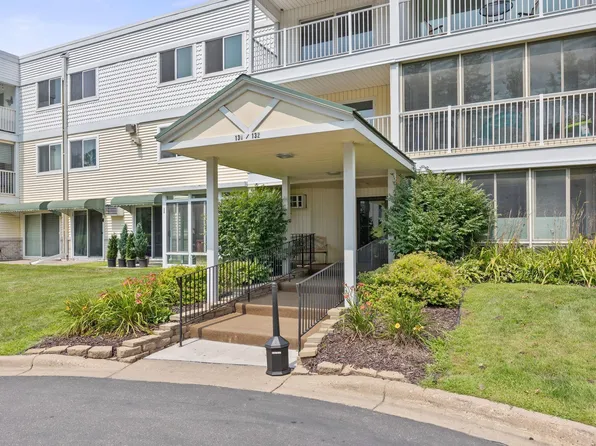 130 Demont Ave E APT 244, Little Canada, MN 55117