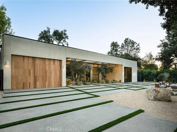 23340 Collins St, Woodland Hills, CA 91367