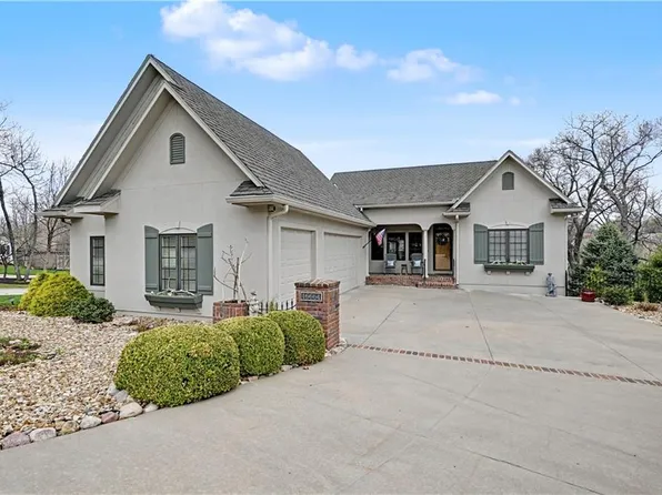 16661 S Country Club Dr, Belton, MO 64012