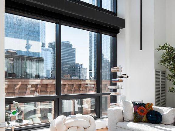 4th image of 45 Province St APT 910