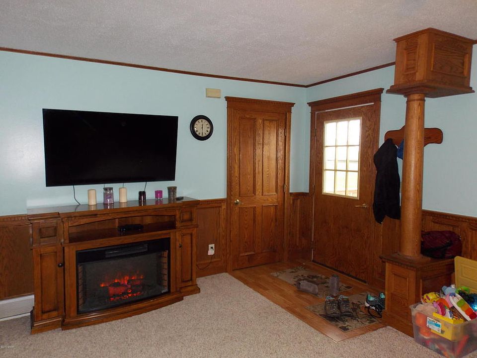 1st image of 1300 County Road 22 NW