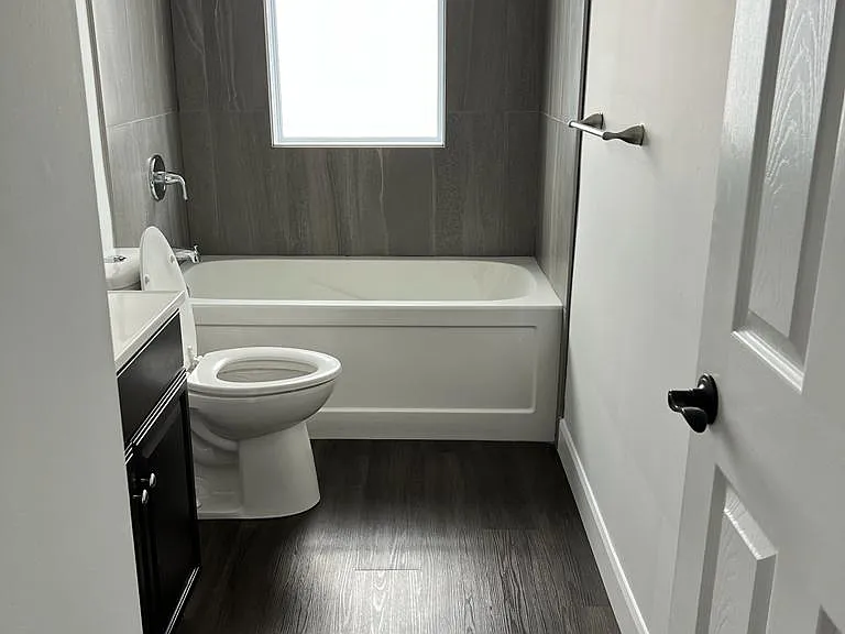 24 Fairview Ave — Photo 9
