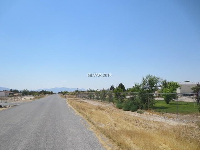 2nd image of 1950 Pioche St