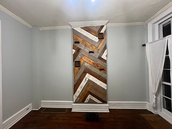 Dining space with palette wall