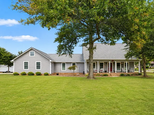 100 Westbrook Ct, Columbia, TN 38401