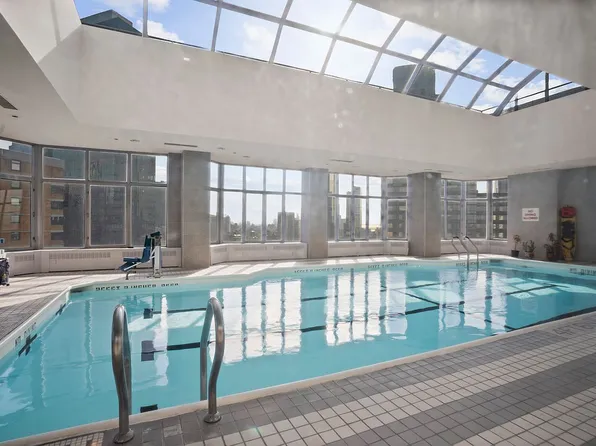 500 W 43rd St APT 23A, New York, NY 10036