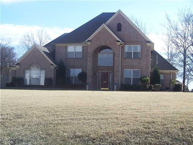 1st image of 8265 Kings Crossing Dr