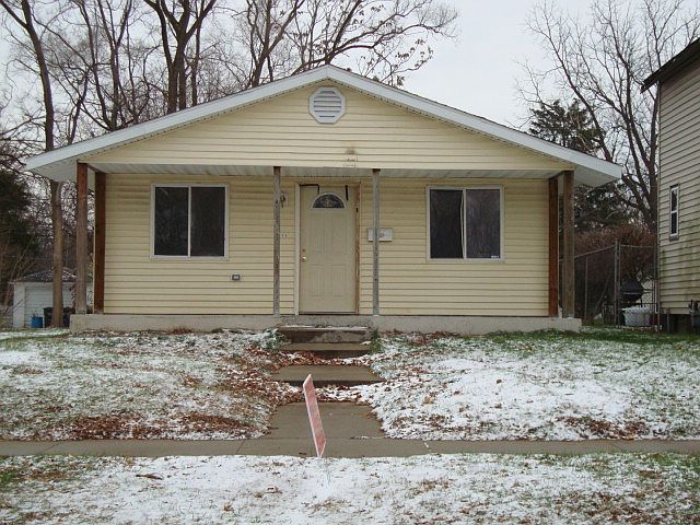 1st image of 414 Birdsell St