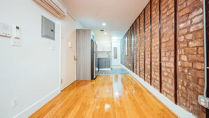Rented by Nooklyn NYC LLC | media 38