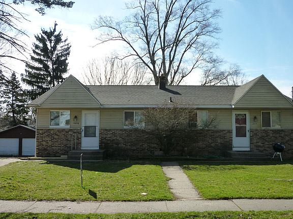 2nd image of 2456-2458 31st St SW