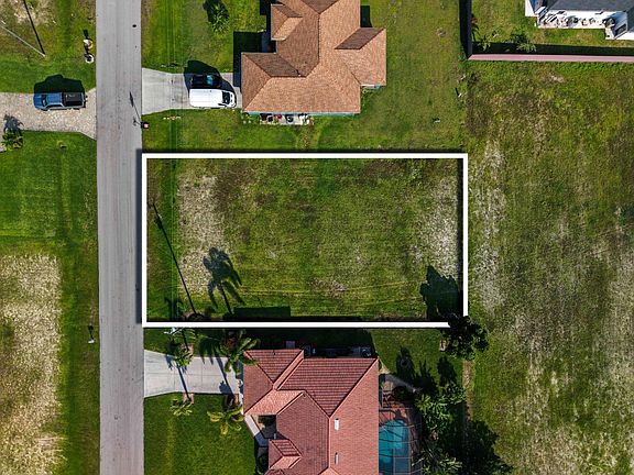 2nd image of 2458 NW 22ND Street