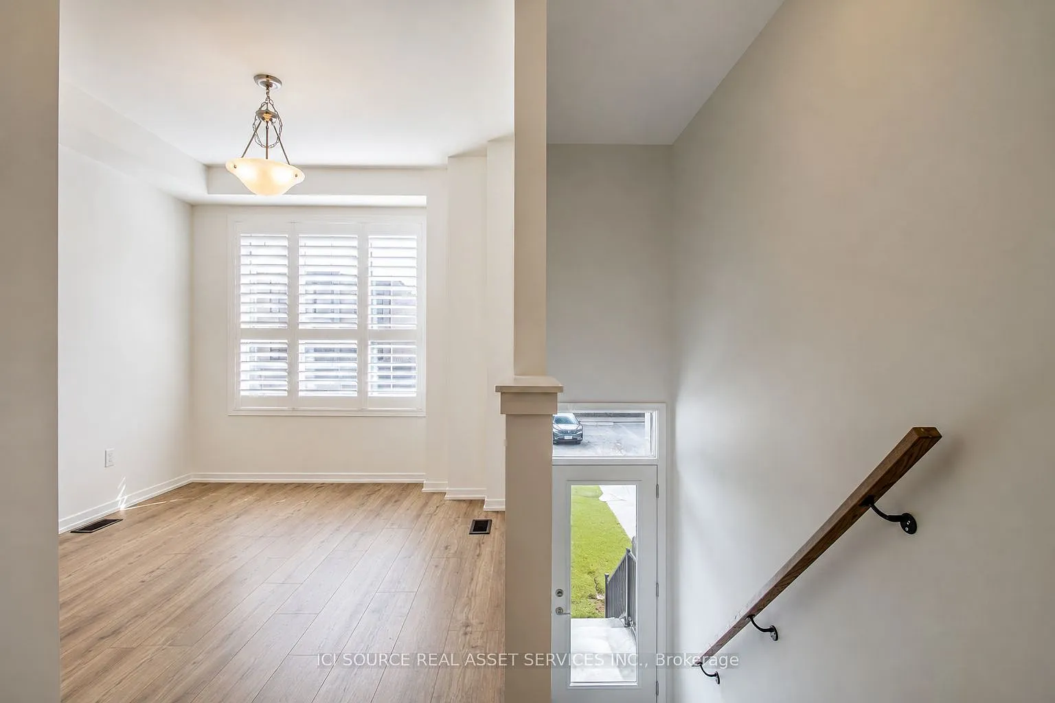 4 bed, $3,200 — Photo 2