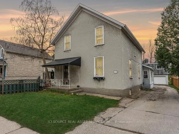 136 Cooper St #A1, Cambridge, ON N3C 2N7