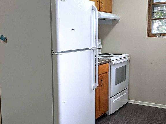 3rd image of 1269 Cook Ave E APT 7