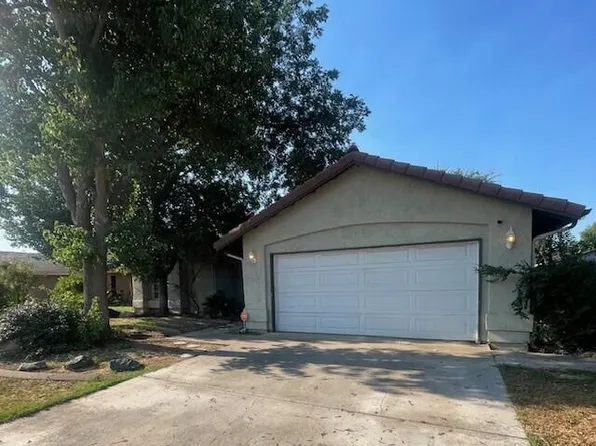 2435 W San Lucia Court, Porterville, CA 93257