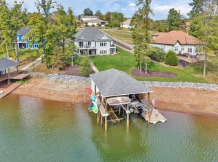 324 Blue Heron Rd, Wirtz, VA 24184