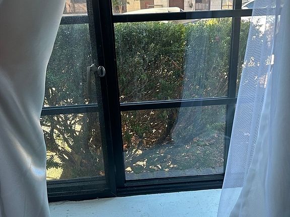 5th image of 69-69A Strathmore Rd