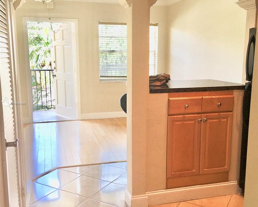 2nd image of 901 NE 3rd St APT 204