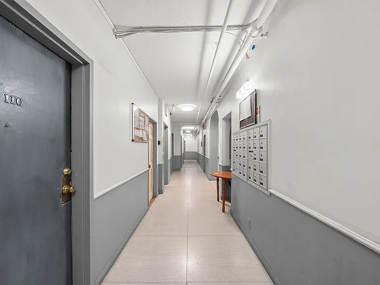 6128 Wilshire Blvd — Photo 4