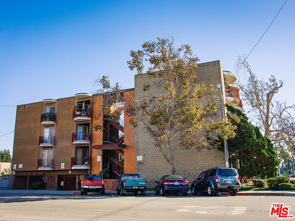 1st image of 240 W Queen St APT 6