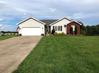 1014 Woodhill Rd, Campbellsville, KY 42718