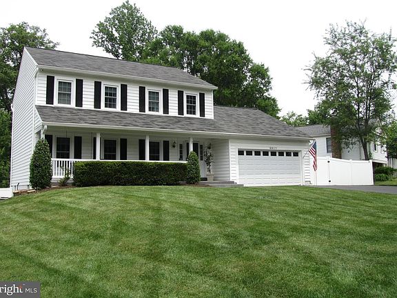2nd image of 3917 Shallow Brook Ln