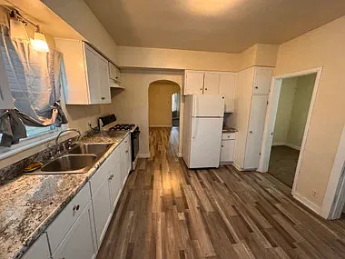 5 bed, 1500 sqft, $1,800 — Photo 3