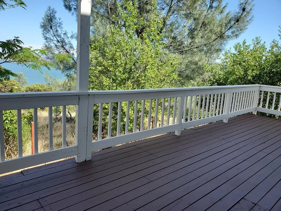 3600 Shoreline View Way