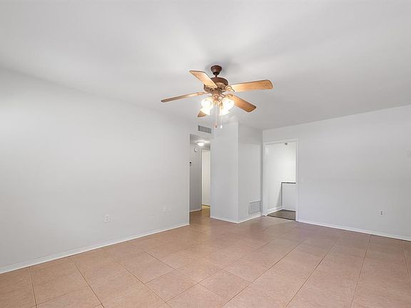 5th image of 3775 59th St N APT 2
