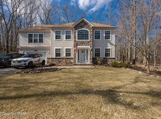 277 Overlook Dr, East Stroudsburg, PA