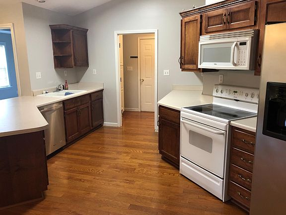 2nd image of 212 Westbriar Dr
