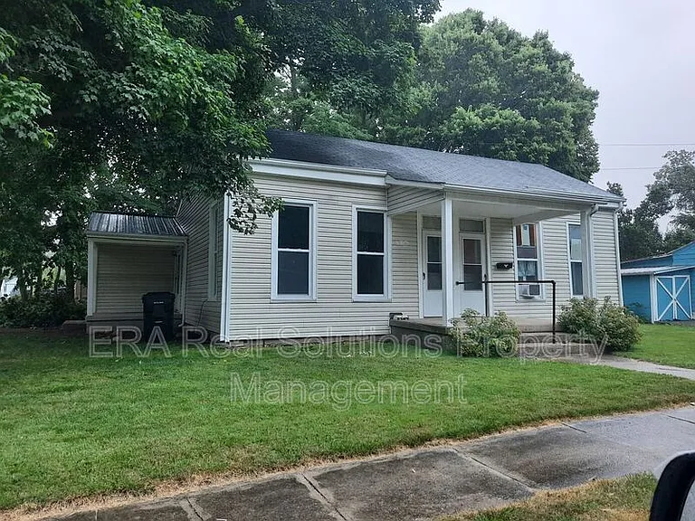 150 High St #LEFT SIDE — Photo 1