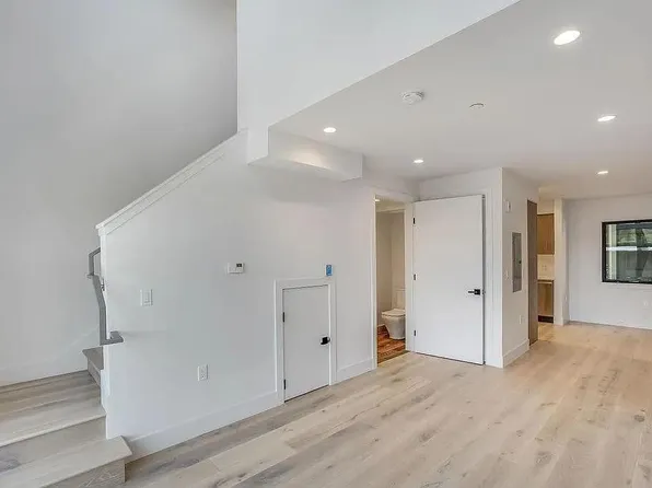 2747 San Pablo Ave #209, Berkeley, CA 94702