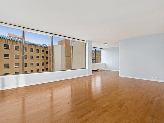 3rd image of 2800 N Lake Shore Dr APT 1617